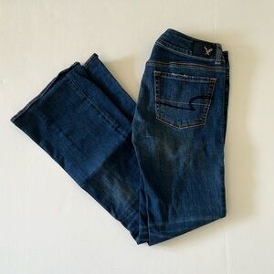 American Eagle Outfitters size 8 distressed jeans